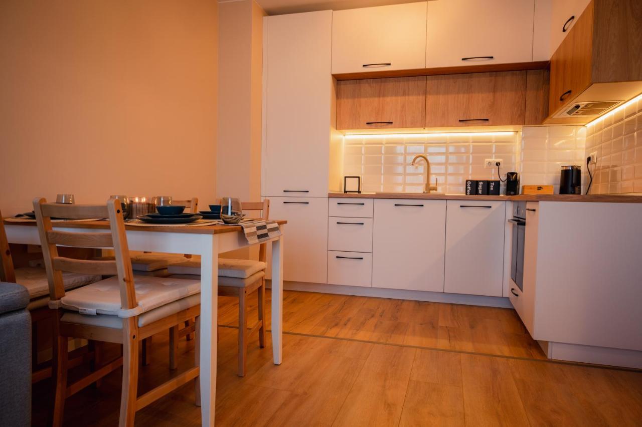Emerald Suite With Private Parking Varna Exterior photo