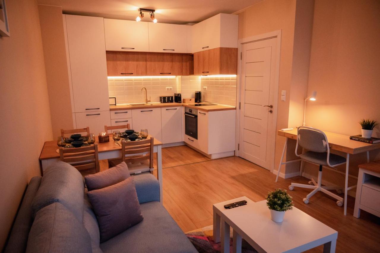Emerald Suite With Private Parking Varna Exterior photo