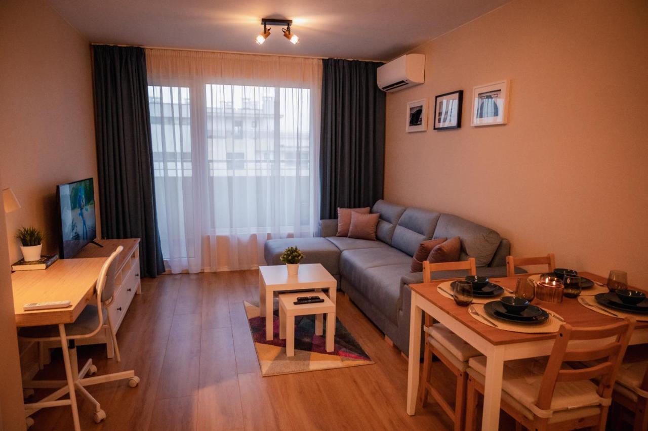 Emerald Suite With Private Parking Varna Exterior photo